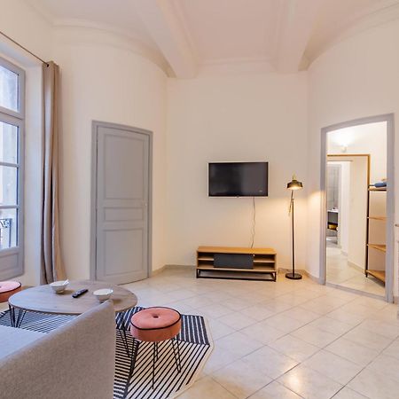 Spacieux Appartement En Plein Coeur De Beziers Exterior photo