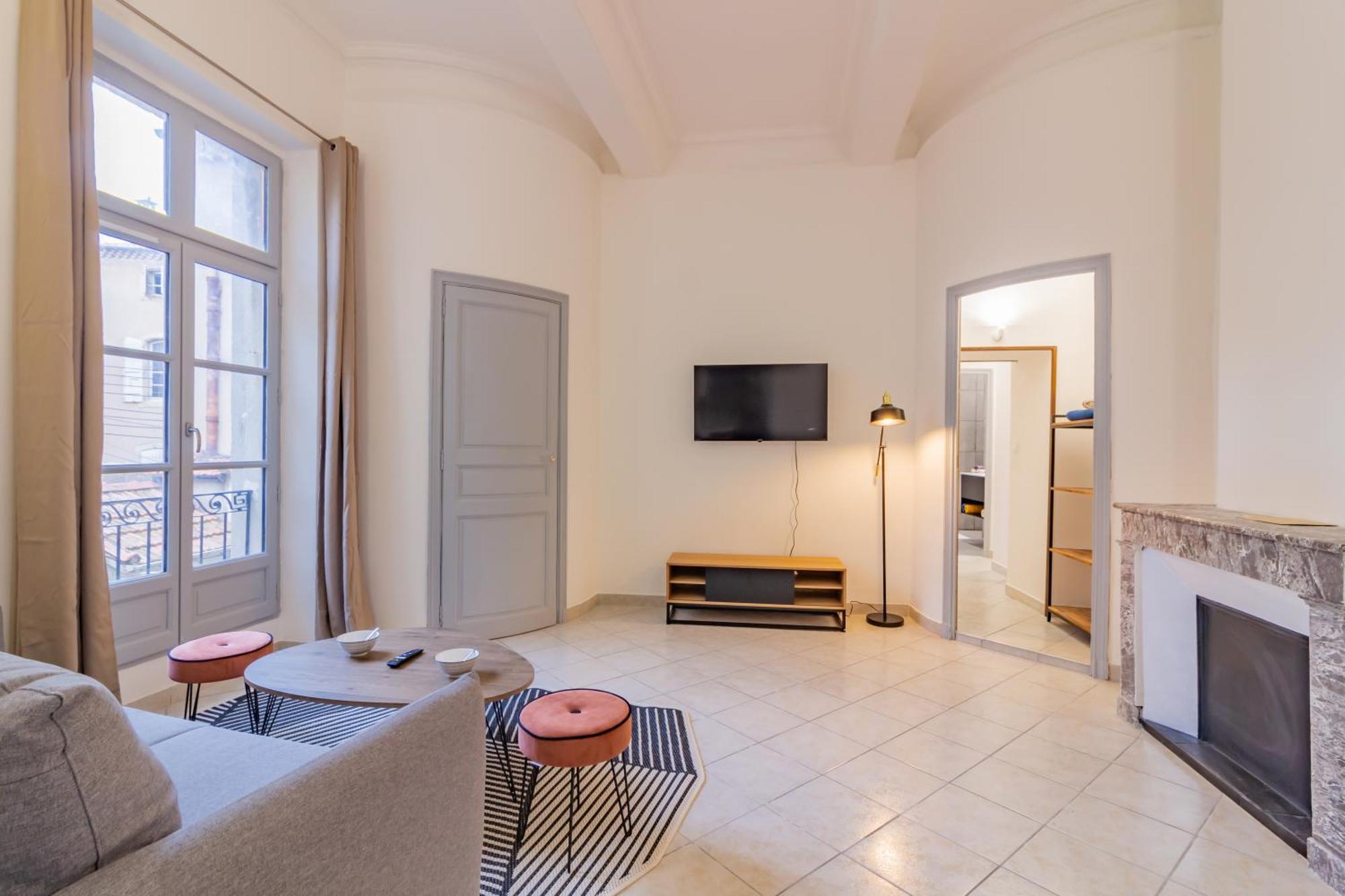 Spacieux Appartement En Plein Coeur De Beziers Exterior photo